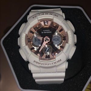 In great condition! G-shock